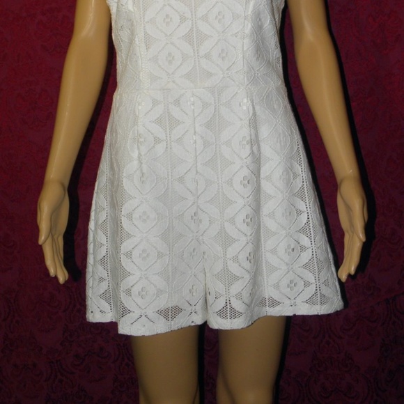 NWOT Lace Romper with Back Ties - Picture 6 of 6
